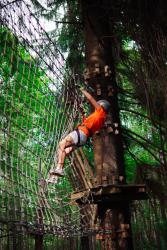 Starp debesīm un zemi